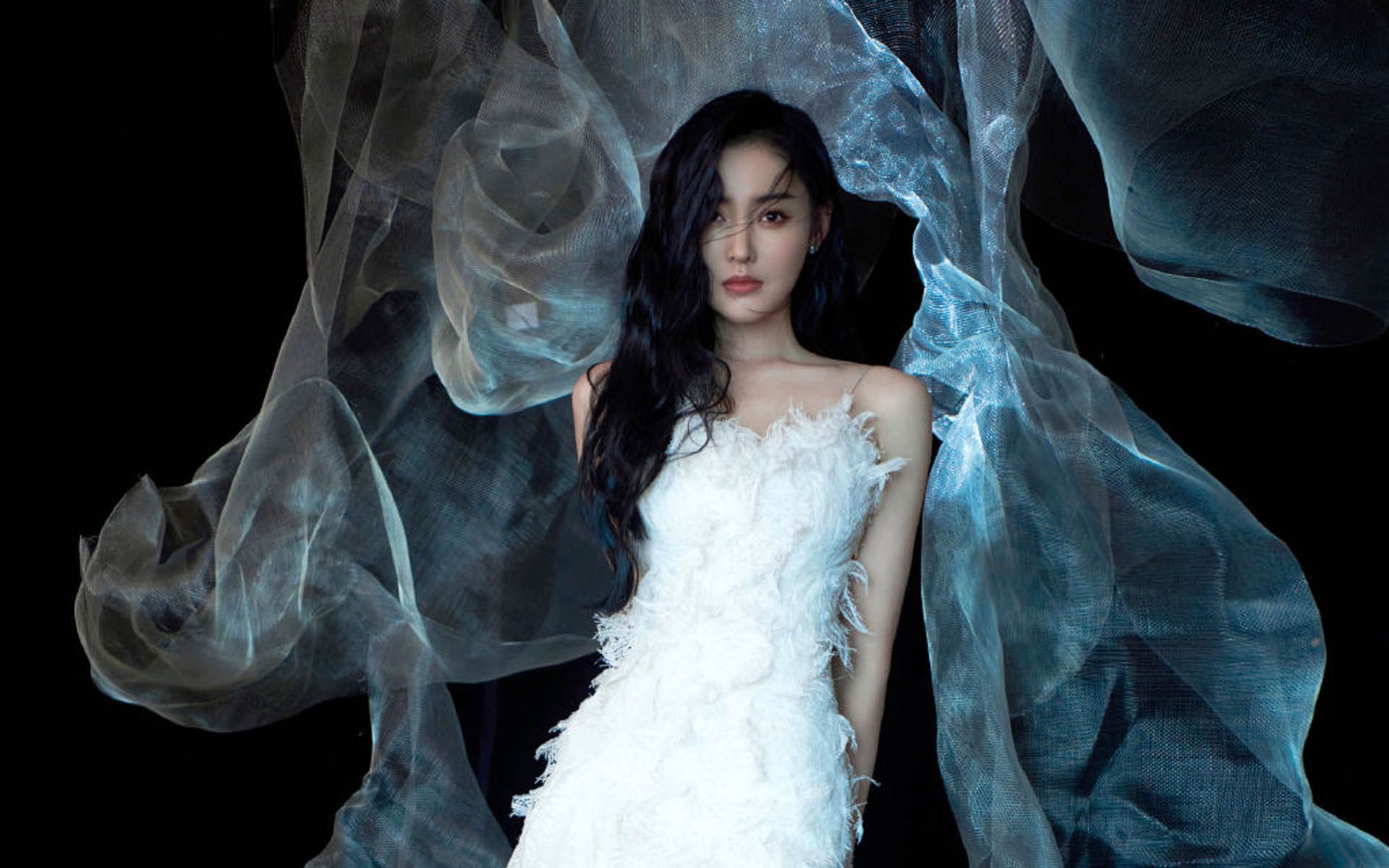 格雷琴·沃尔什决赛起跳迅猛领先,格雷沃尔特