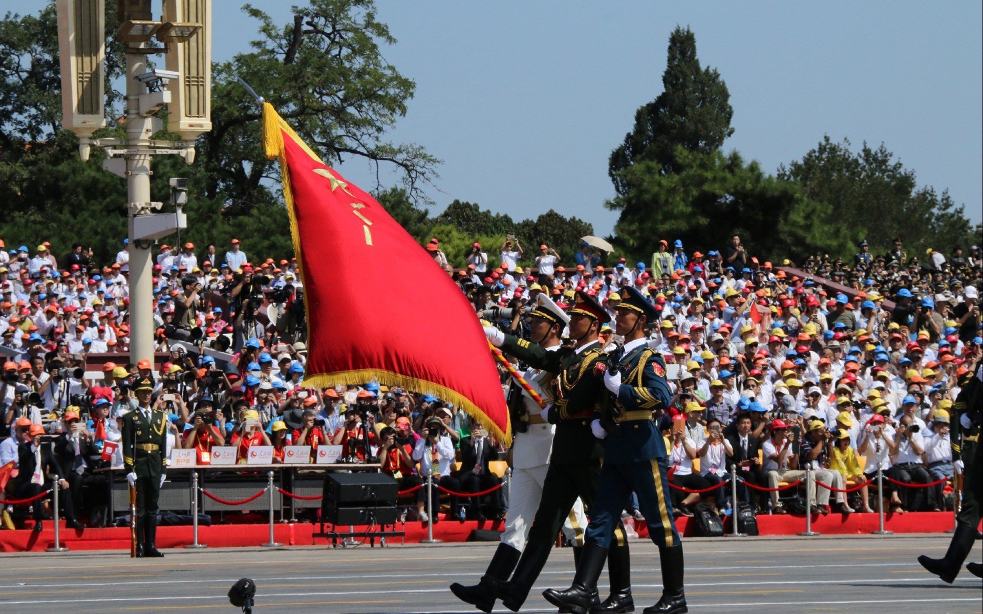 九游（jiuyou.com）游戏-法甲瞬间：门将的奇迹救球引发全场沸腾，门将进球集锦