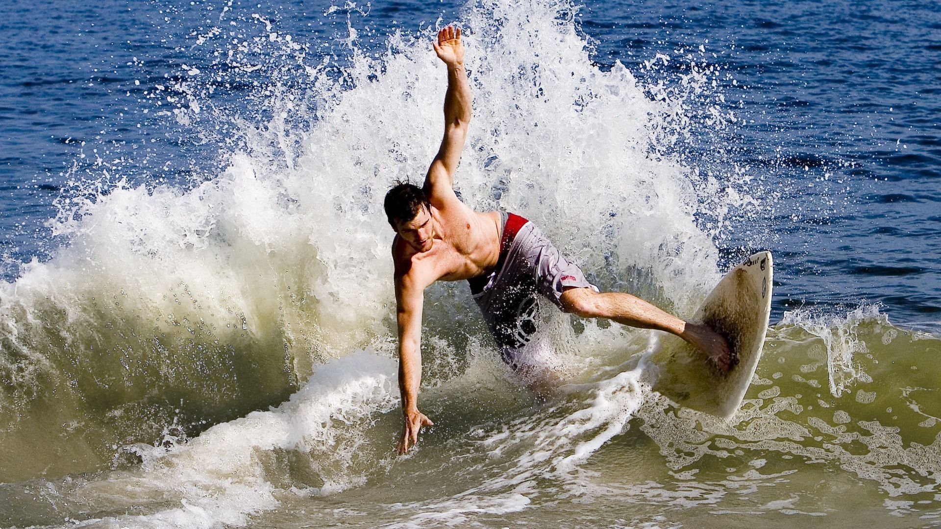 九游平台注册-伊朗男队在四分之一决赛中意外击败日本队，进入半决赛，成为本届赛事的一大亮点。
